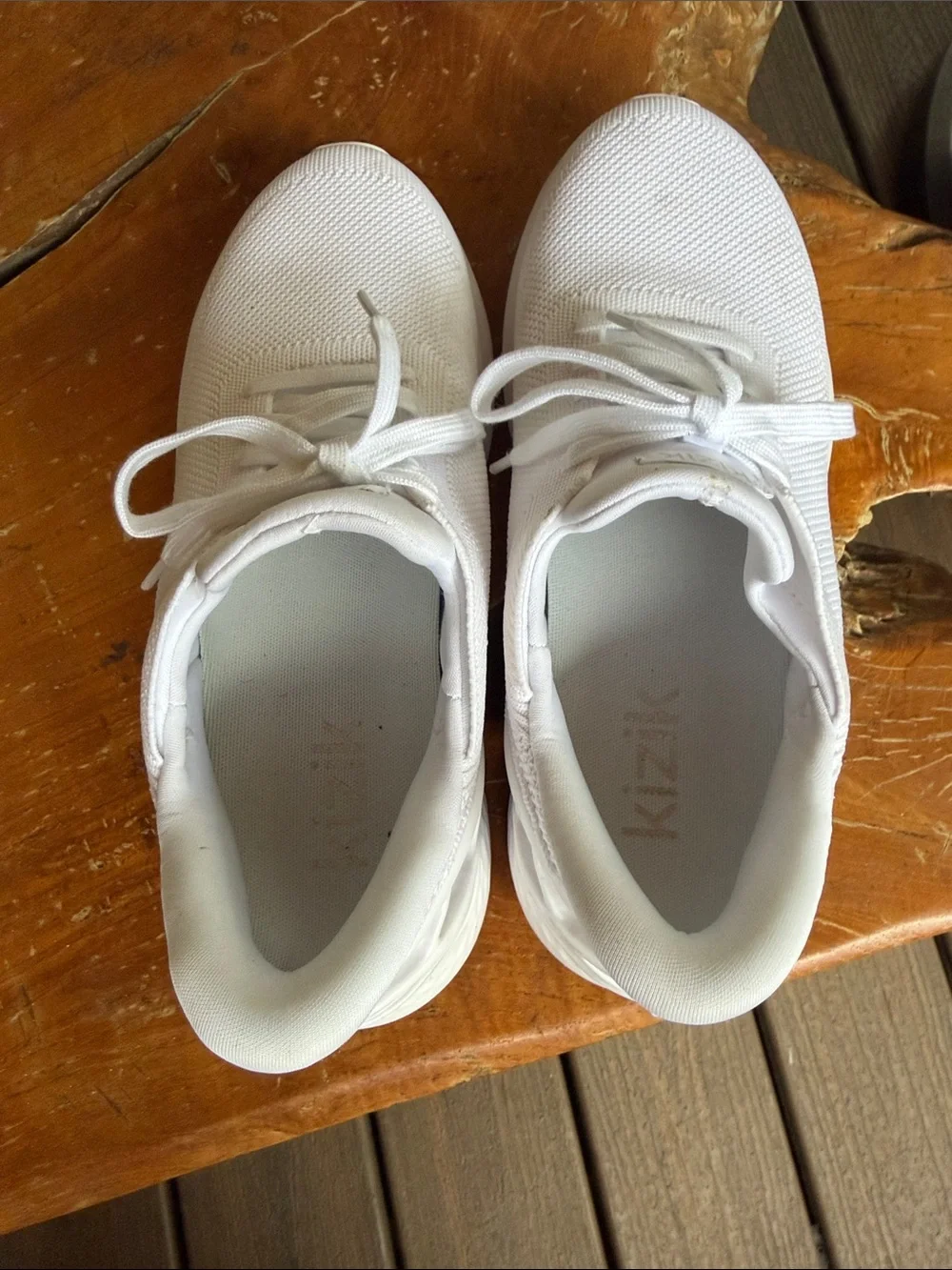 KIZIK Athens Hands-Free Sneaker